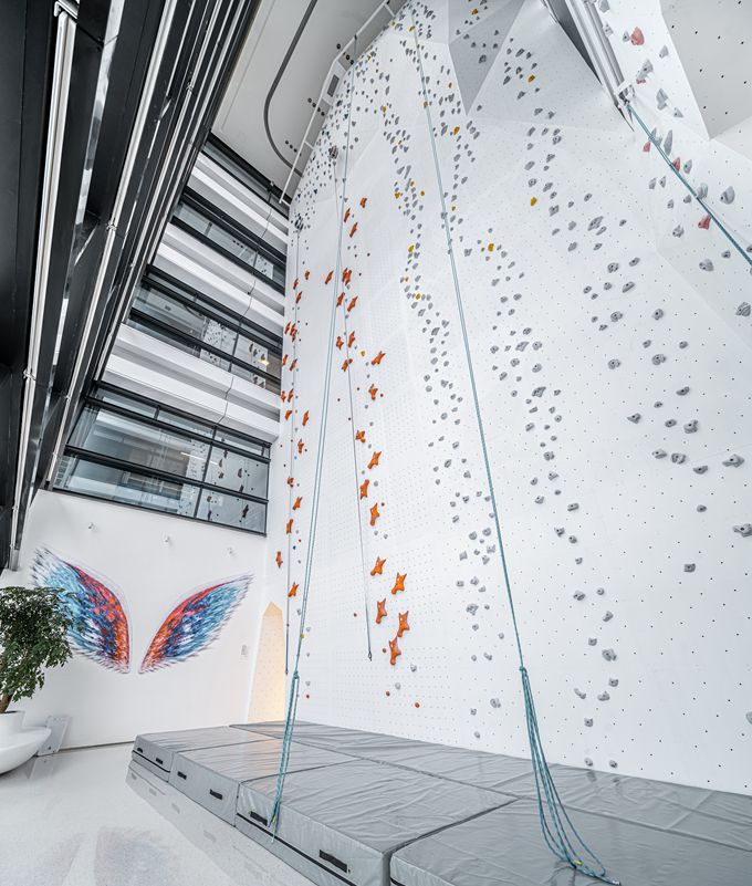 攀岩墙_副本.jpg